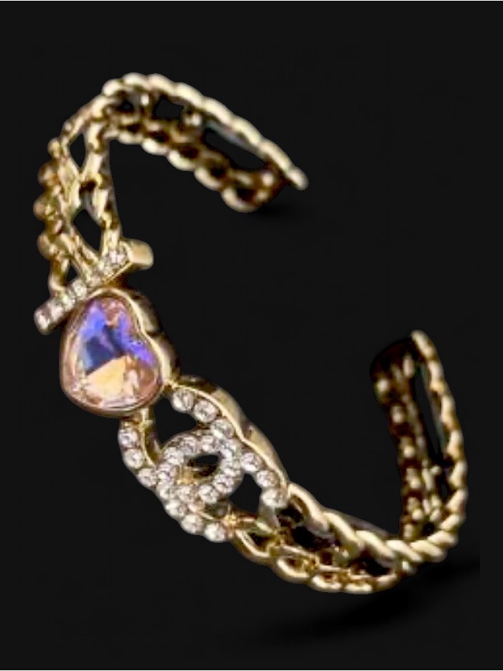 I 💖 CC open chain cuff